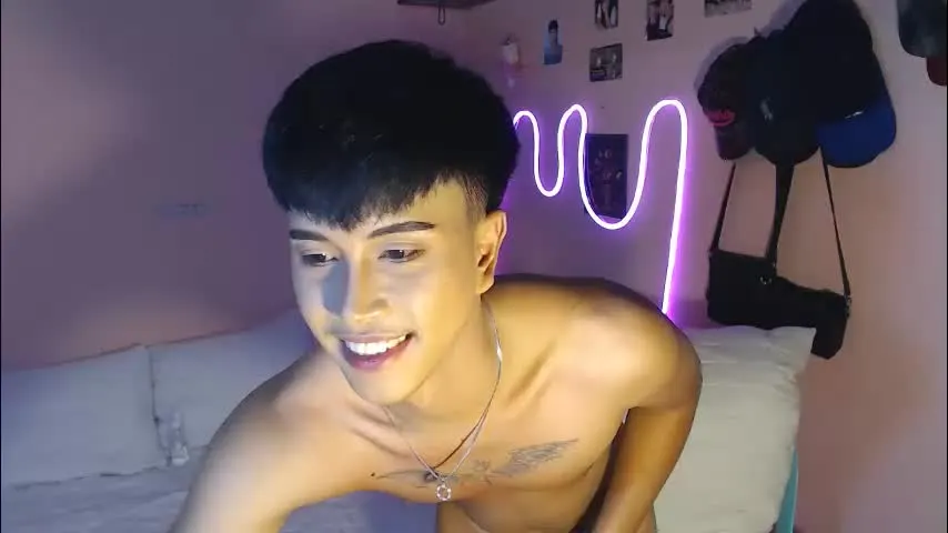 bryan_________ — GOAL: (DANCER)lets cum together [776 tokens remaining] Welcome to my room! #hairy #asian #femboy #bigcock #master