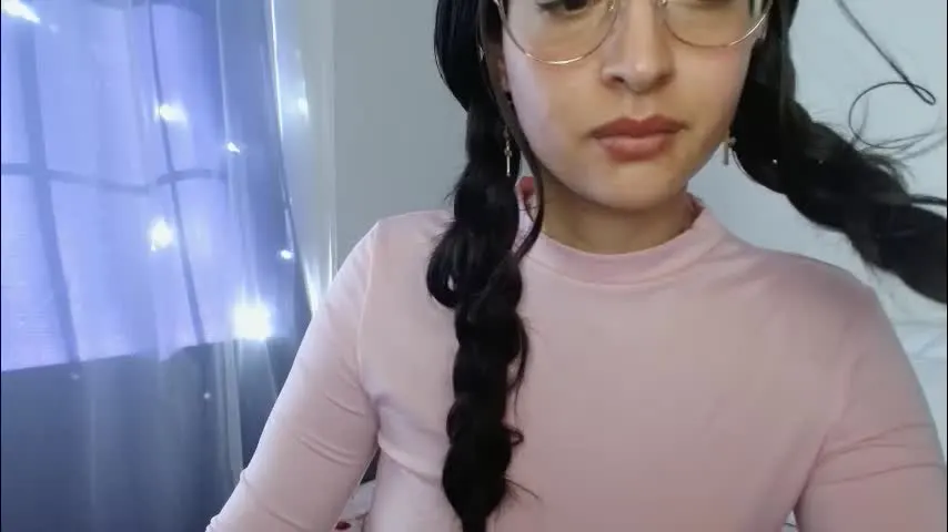 mckayla_honey11 — Some dance? [800 tokens remaining] #saliva #lovense #teen #latina #talk #chat #sexy #smile #Lovense #Ohmibod #interactivetoy