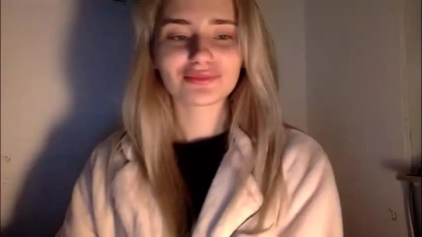 musescorner — GOAL: I want an iPad and a stylus to draw with [641 tokens remaining] I want a generous king to take care of me, and I will take care of him, pm 10 #cute #blonde #nonude #new #young